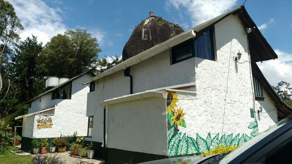 Las Cabanas Castillos Del Lago Villa Guatapé Exteriör bild