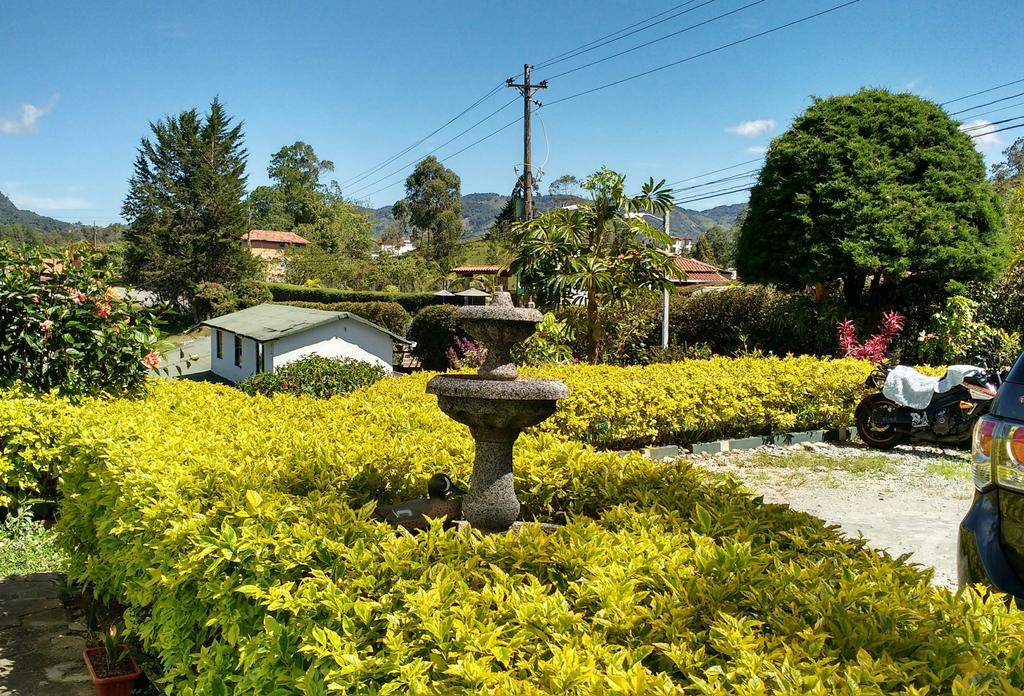 Las Cabanas Castillos Del Lago Villa Guatapé Exteriör bild