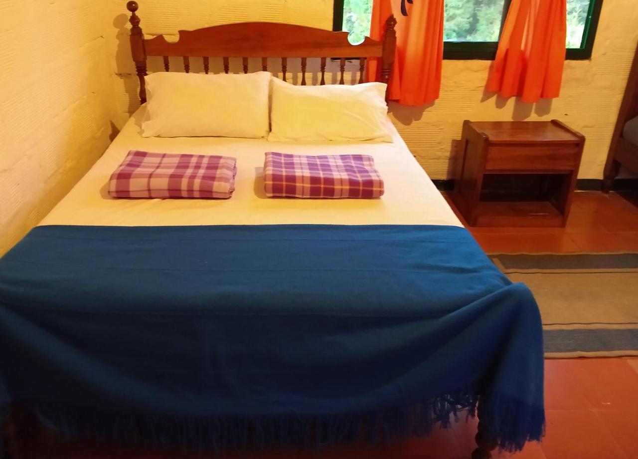 Las Cabanas Castillos Del Lago Villa Guatapé Exteriör bild